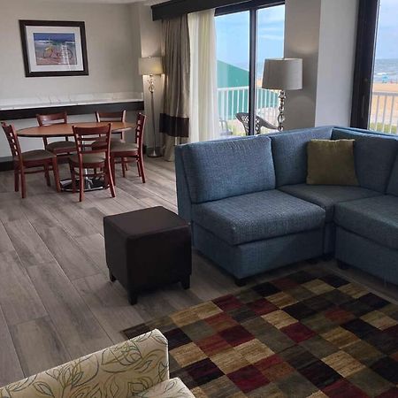 Coastal Hotel & Suites Virginia Beach - Oceanfront Екстериор снимка