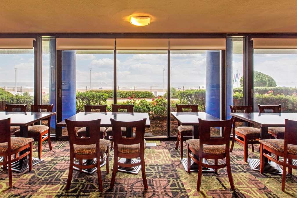 Coastal Hotel & Suites Virginia Beach - Oceanfront Ресторант снимка