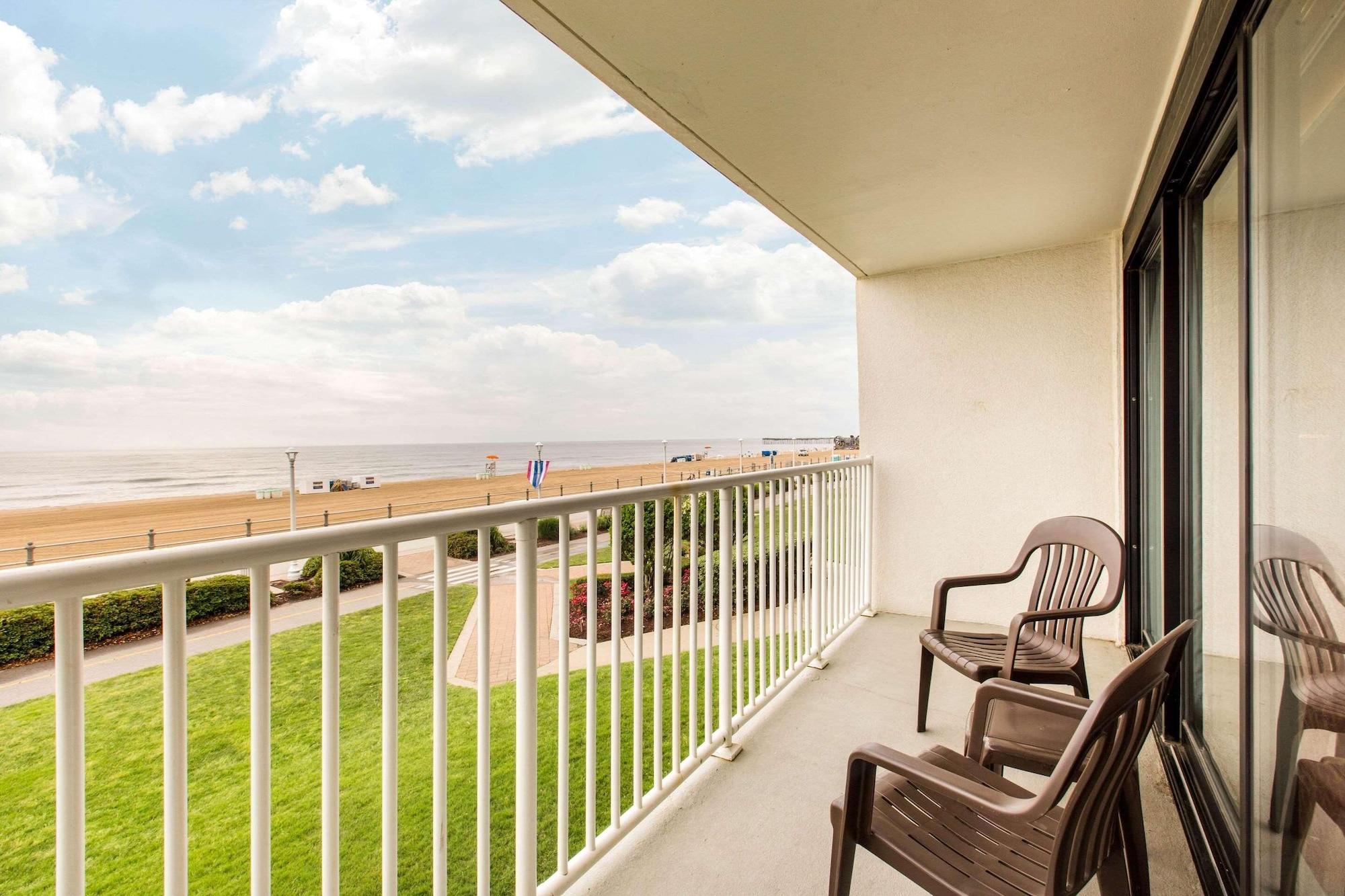 Coastal Hotel & Suites Virginia Beach - Oceanfront Екстериор снимка