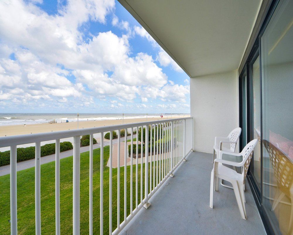 Coastal Hotel & Suites Virginia Beach - Oceanfront Екстериор снимка