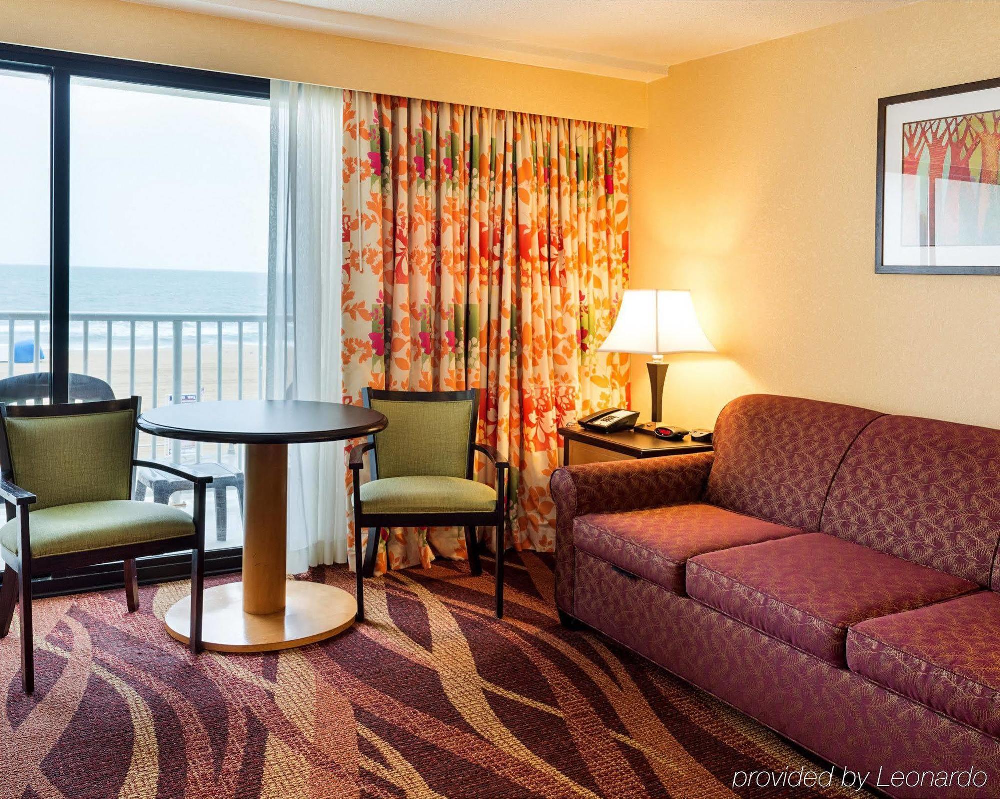 Coastal Hotel & Suites Virginia Beach - Oceanfront Екстериор снимка