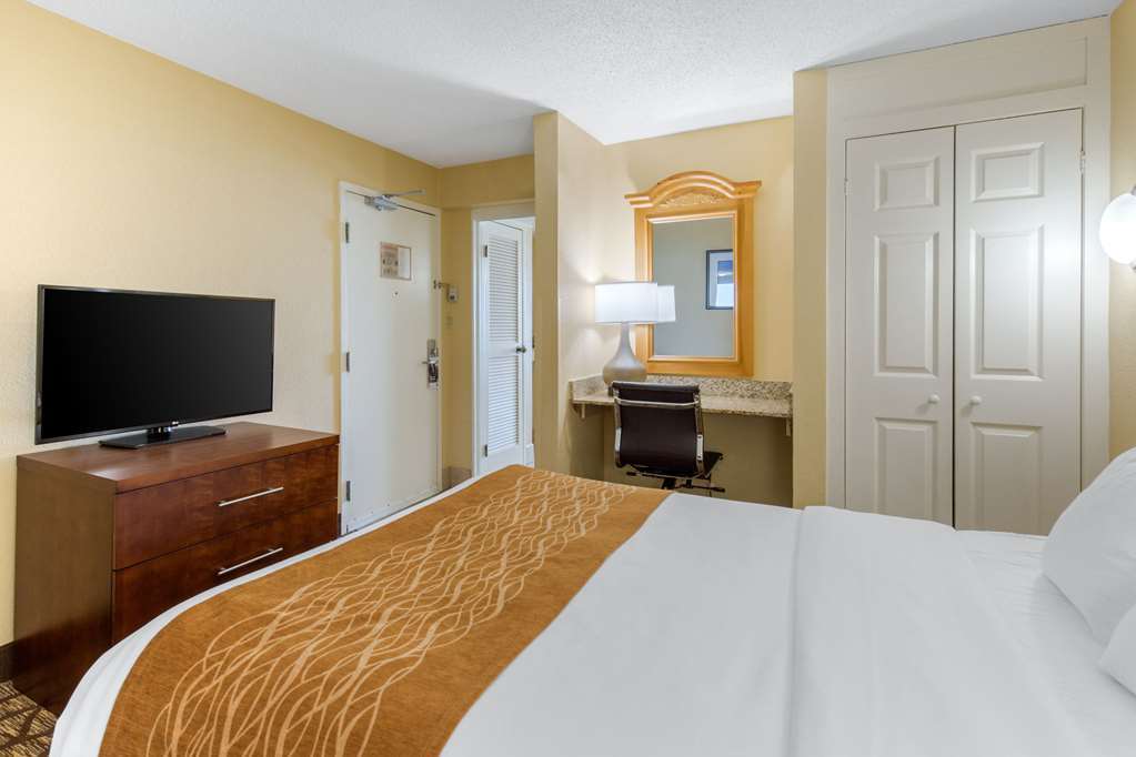 Coastal Hotel & Suites Virginia Beach - Oceanfront Стая снимка