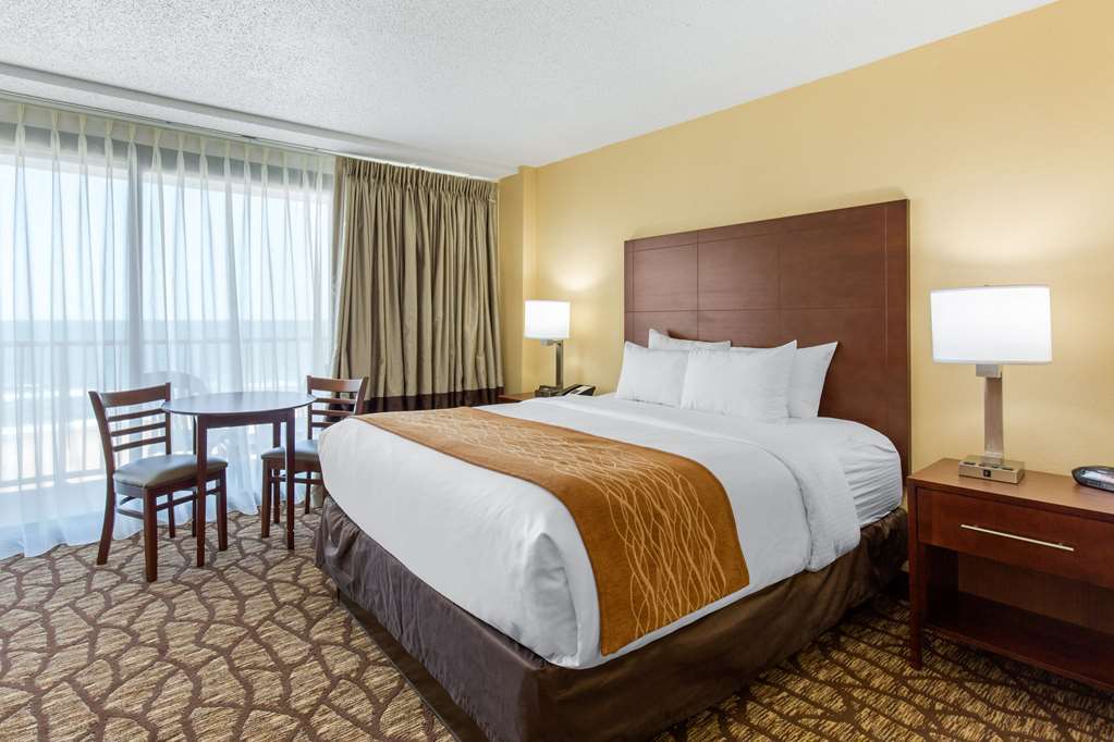 Coastal Hotel & Suites Virginia Beach - Oceanfront Стая снимка