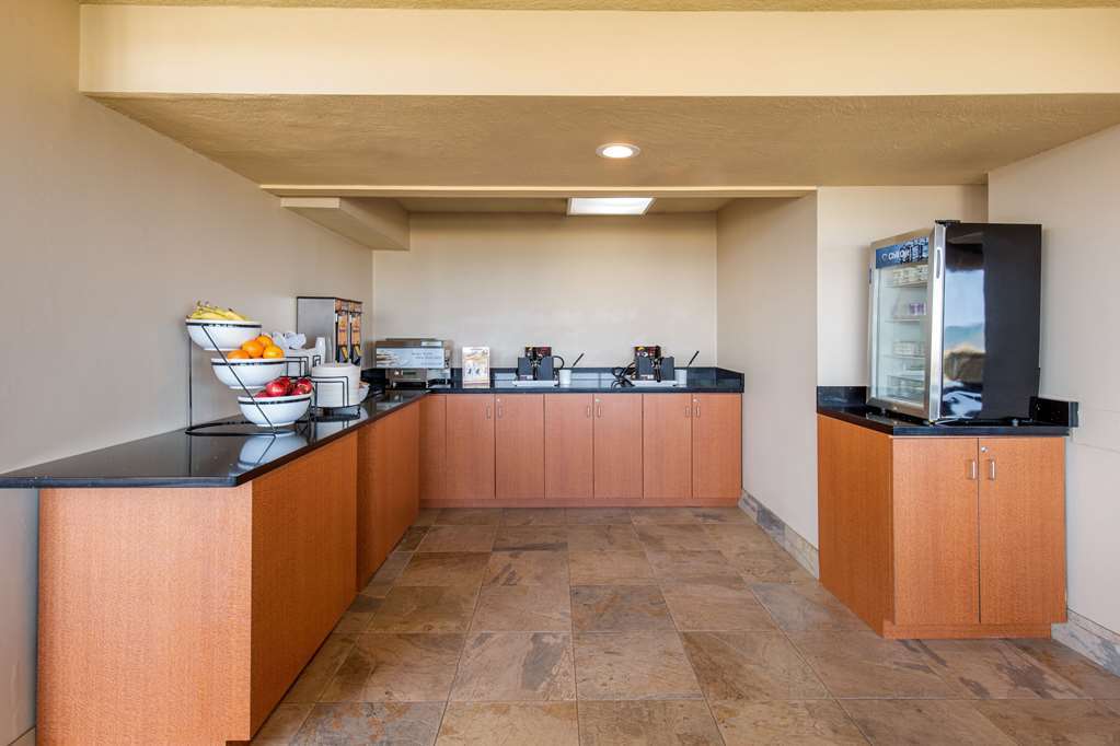 Coastal Hotel & Suites Virginia Beach - Oceanfront Ресторант снимка