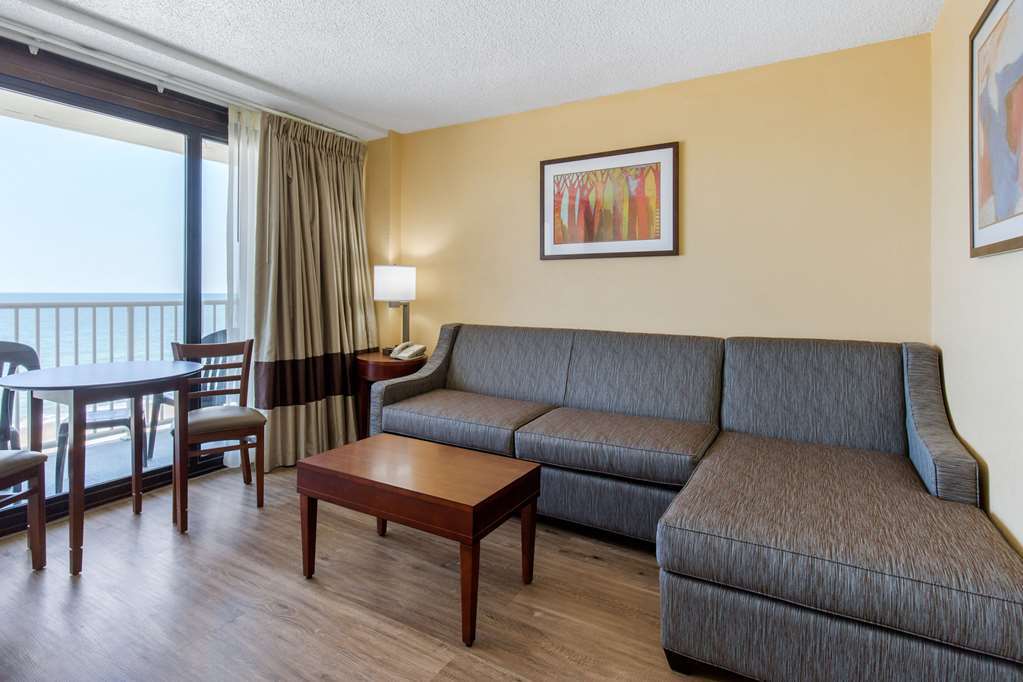 Coastal Hotel & Suites Virginia Beach - Oceanfront Стая снимка
