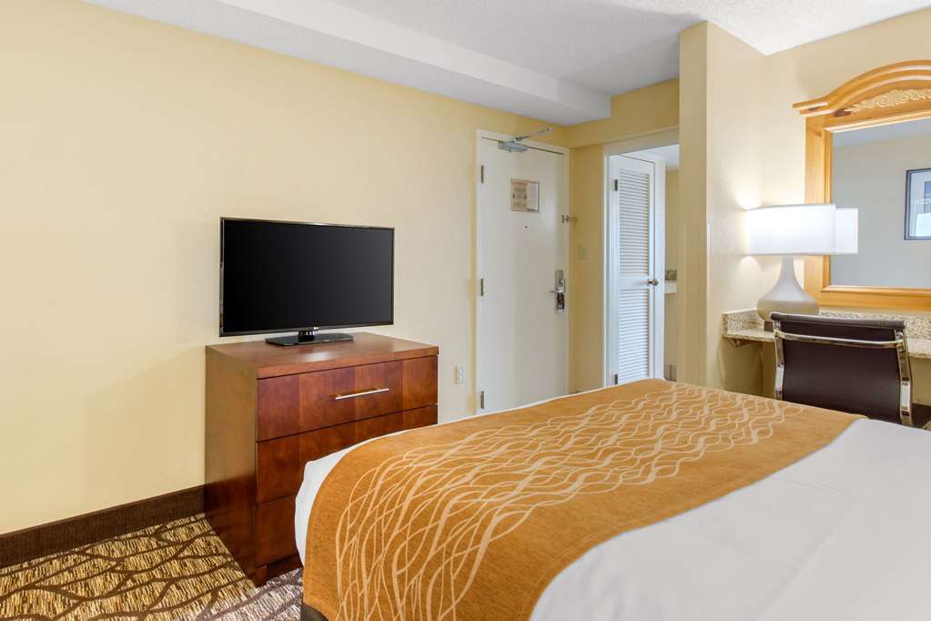 Coastal Hotel & Suites Virginia Beach - Oceanfront Стая снимка