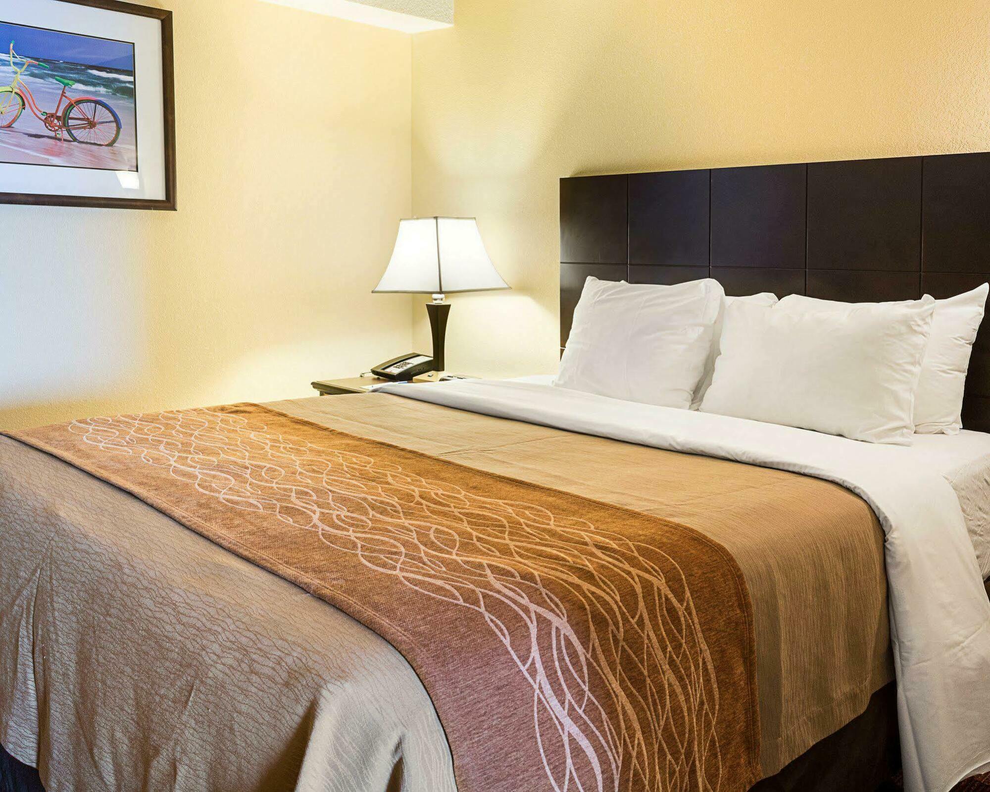 Coastal Hotel & Suites Virginia Beach - Oceanfront Екстериор снимка